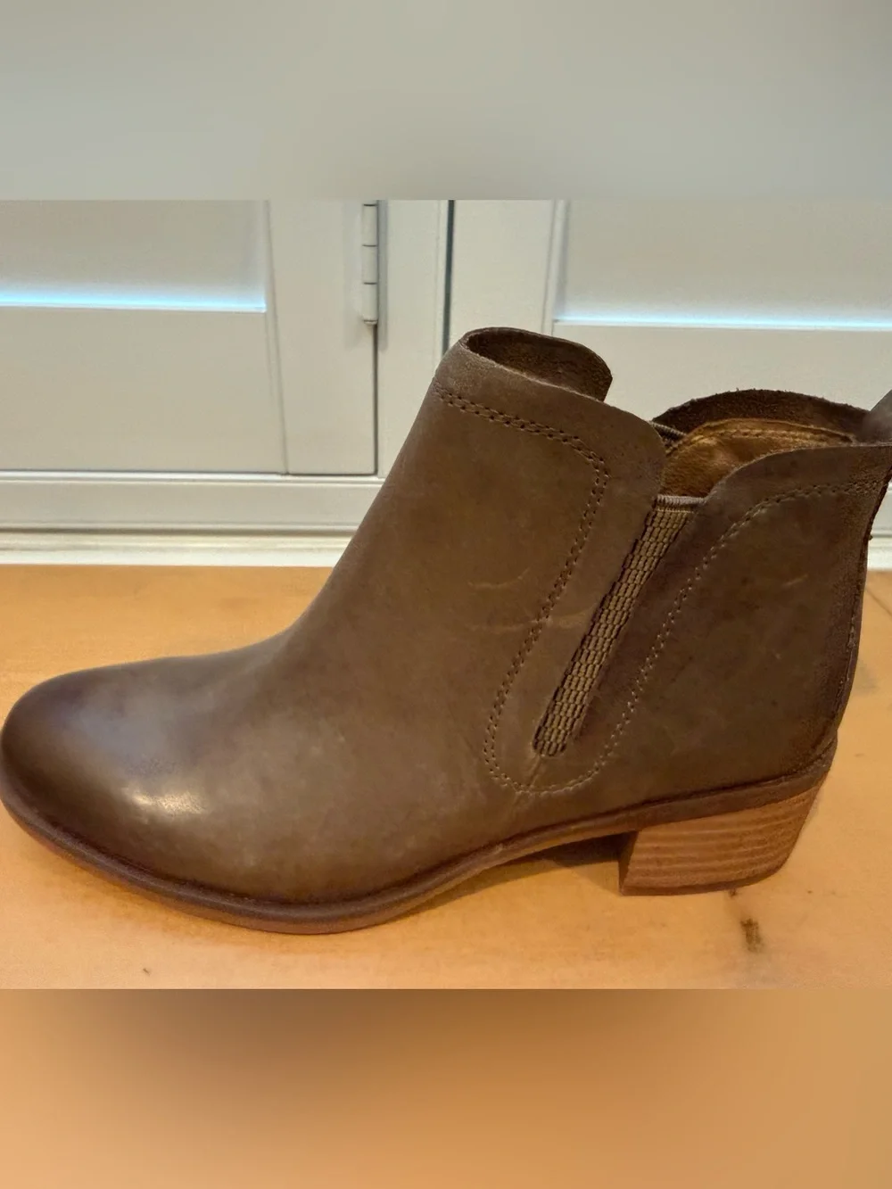 Korks Tea Stretch Khaki Brown Leather Ankle Booties size 6.5 NWOB